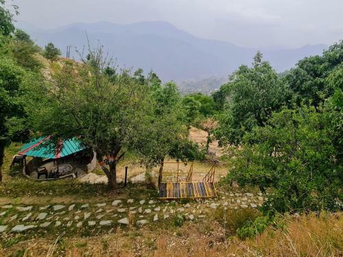 Hotel The Kanatal Arbour