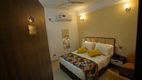 Apartamento M K Hotel And Restaurant
