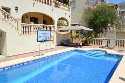 Villa With Amazing Views & Private Pool