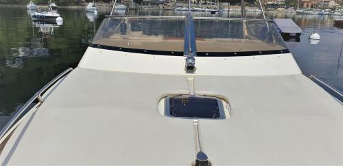Unique Boat & Breakfast With Lake Cruise