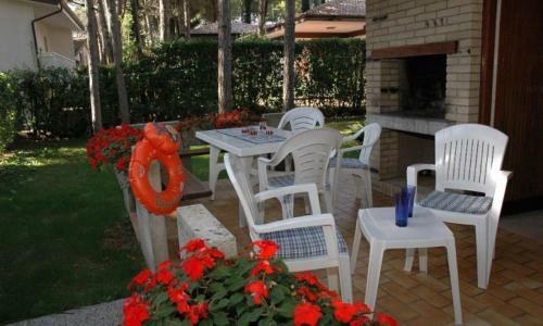 Charming Villa In The Elegant Area Of Lignano