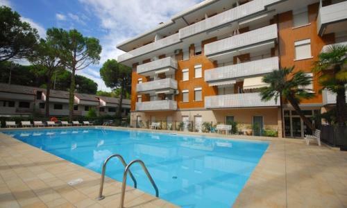 Two-bedroom Apartment In Residence By The Beach With Shared Pool