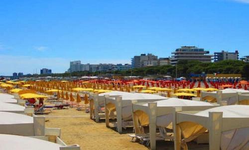 Spacious Villa Located In Lignano Pineta