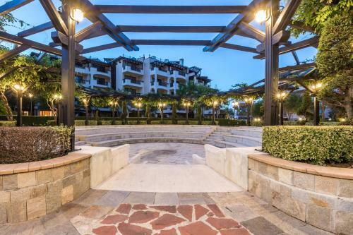 Hotel Oasis Beach Club