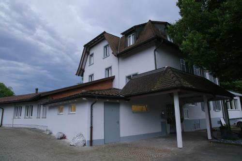 Hostal Pension Geerlisburg