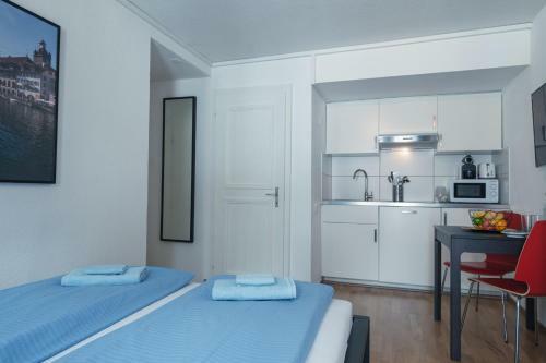 Hitrental Old Town Apartments