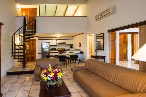 Hotel Villas Del Rio Luxury Suites By Vrhost