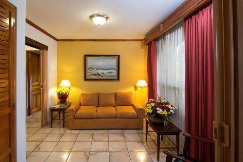 Hotel Villas Del Rio Luxury Suites By Vrhost