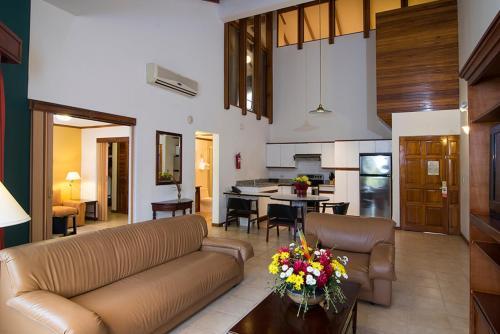 Hotel Villas Del Rio Luxury Suites By Vrhost