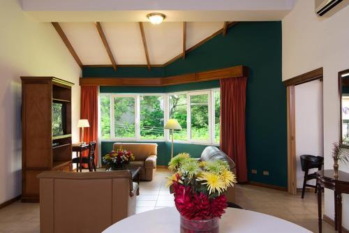 Hotel Villas Del Rio Luxury Suites By Vrhost