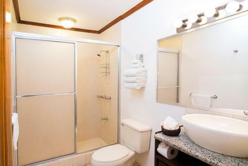 Hotel Villas Del Rio Luxury Suites By Vrhost