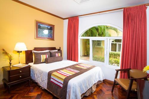 Hotel Villas Del Rio Luxury Suites By Vrhost