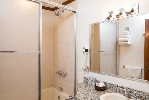 Hotel Villas Del Rio Luxury Suites By Vrhost