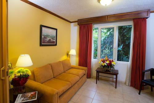 Hotel Villas Del Rio Luxury Suites By Vrhost