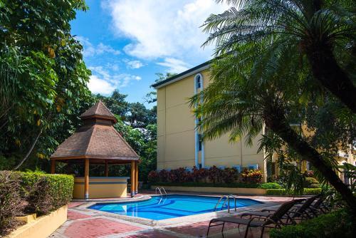 Hotel Villas Del Rio Luxury Suites By Vrhost