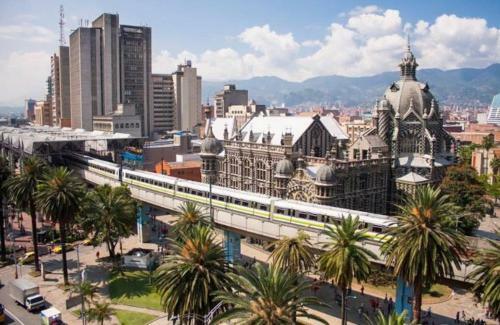 Apartamento 201 Amplio Y C�modo Medellin 90 Mts