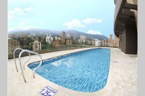 Apartamento Hotel Class Suites ? Poblado, Pool Balcony View 2 Bed Rooms AC Netflix