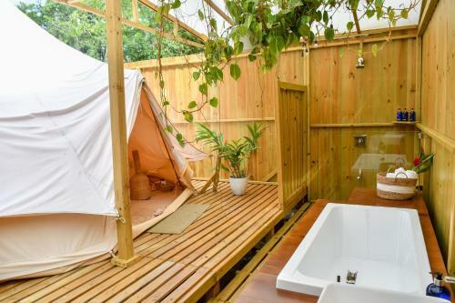 Seren Glamping