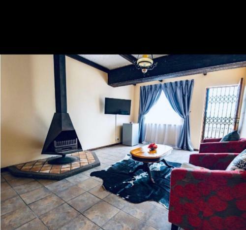 Hostal Bougainvilla Guest House