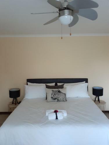 Hostal Bougainvilla Guest House