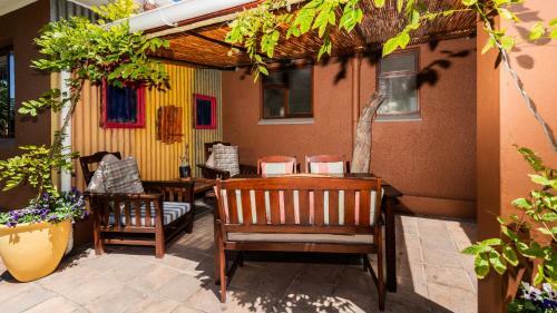 Hostal Brown Jug Guest House