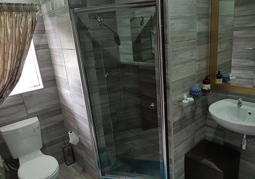 Hostal Gemstone Guest House