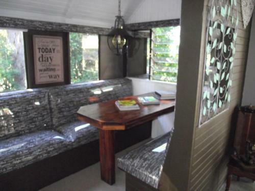 Hostal Gemstone Guest House
