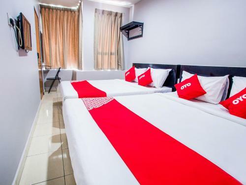 Oyo 44097 Avatarr Hotel