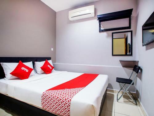 Oyo 44097 Avatarr Hotel