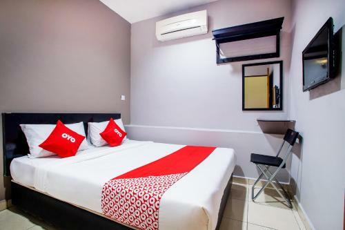 Oyo 44097 Avatarr Hotel