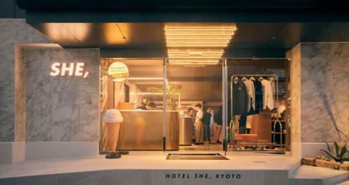 Hotel She, Kyoto