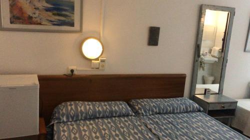 Hostal Casa De Huespedes La Pe�a