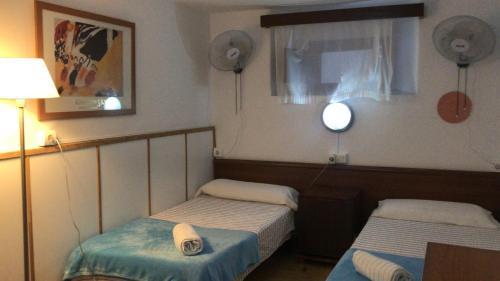 Hostal Casa De Huespedes La Pe�a
