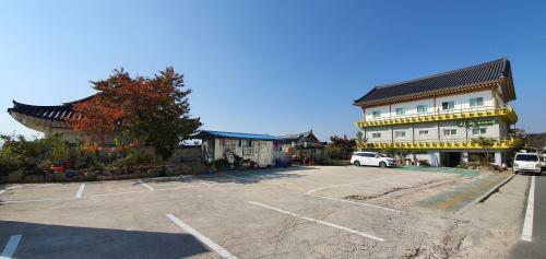 Gyeongju Hwangrong Youth Hostel