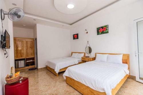 Hotel Kh�ch S?n H?ng Nguy�n