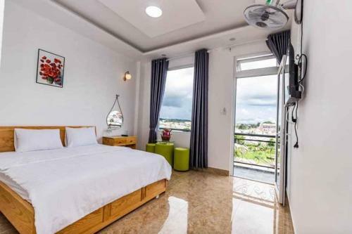 Hotel Kh�ch S?n H?ng Nguy�n