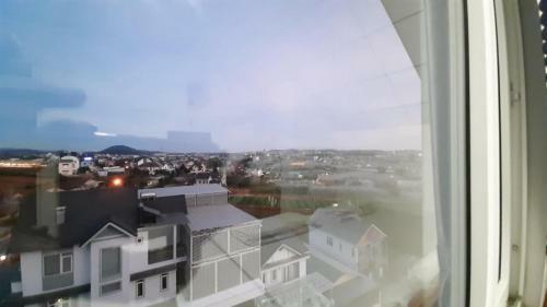 Hotel Kh�ch S?n H?ng Nguy�n