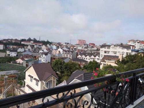 Hotel Kh�ch S?n H?ng Nguy�n