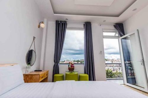 Hotel Kh�ch S?n H?ng Nguy�n