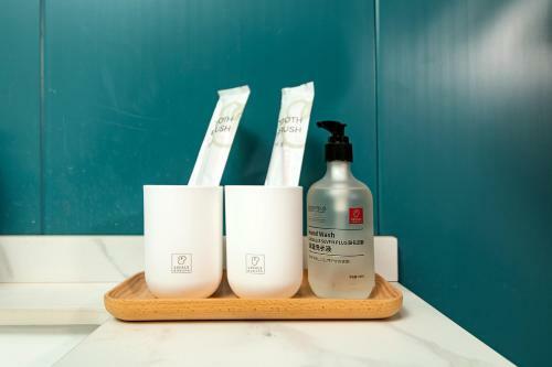 Locals Apartment House 42