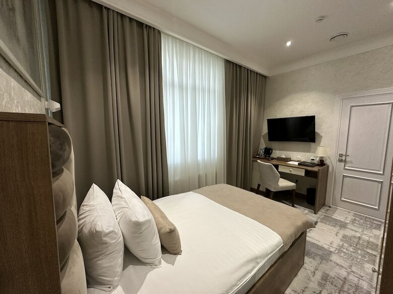 Green Park Hotel