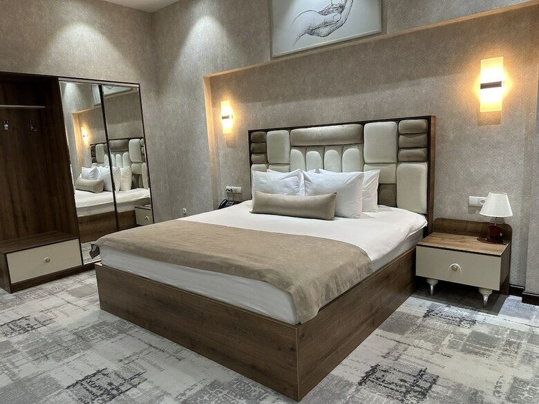 Green Park Hotel