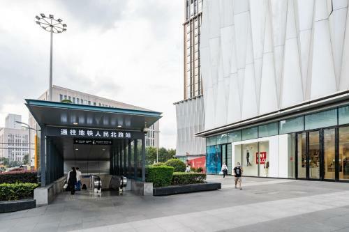 Locals Apartment House 10