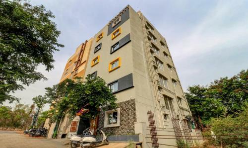 Treebo Trend Hotel Golden Grand Inn