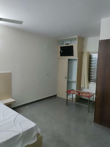 Ssv Hotel Avalahalli