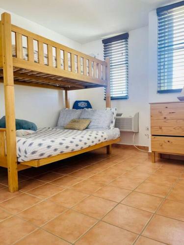 Apartamento 3bedrm Beach Penthouse With Rooftop Terrace & Wifi