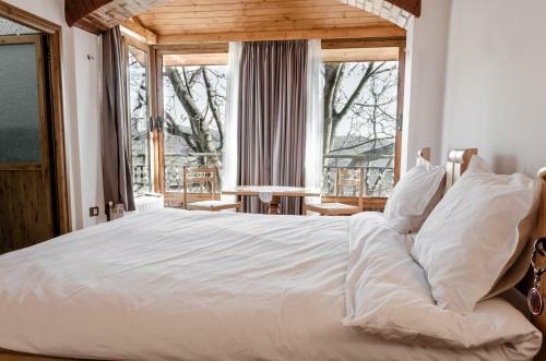 Hostal Alpeta Agrotourism & Winery - Roshnik , Berat