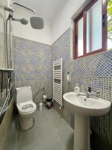 Hostal Alpeta Agrotourism & Winery - Roshnik , Berat