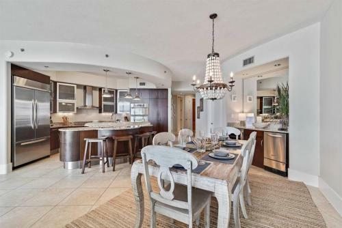 Apartamento Bella Luna 202 - Luxurious Bayfront 3bd/3ba