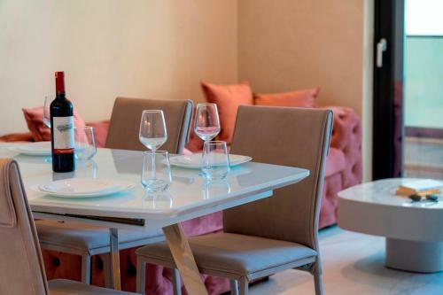 Golden Beach Residence - Deluxe Apartment